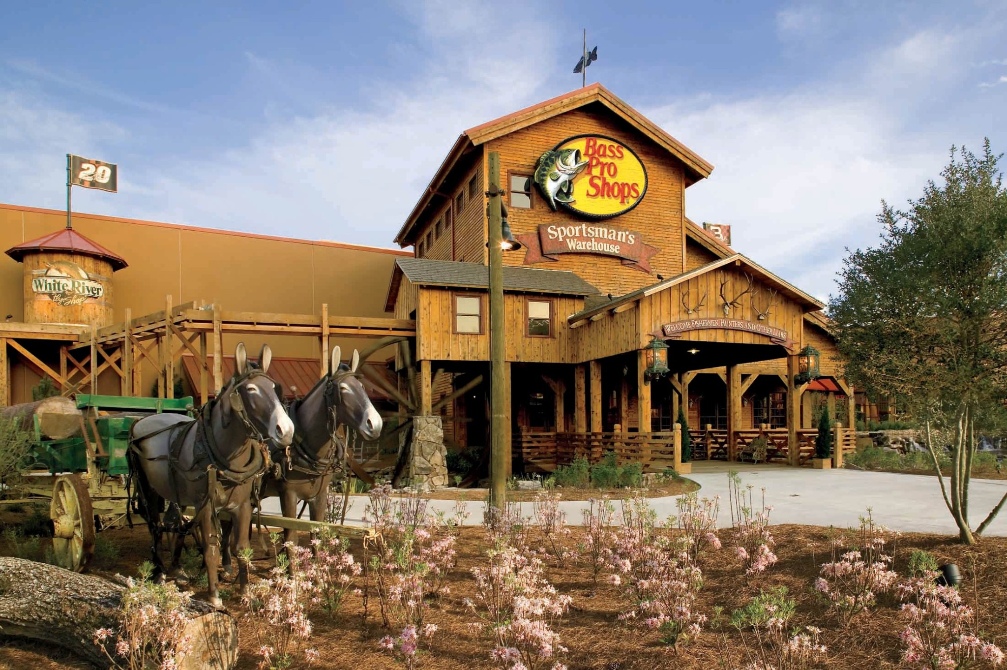 Bass Pro Boating Center | Macon, GA | Boat and ATV Dealer